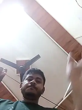 GlossyDare1823 online show from 11.28.25