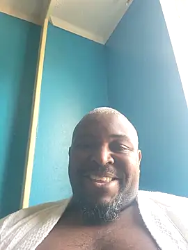 Snapshot of diquemon chatting on 10.25.25 diquemon online show from 10.25.25