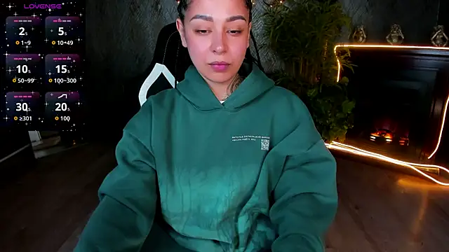 Aisha Goldstein online show from 03.31.26