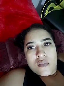 Snapshot of Samiraxxx24 chatting on 10.22.25 Samiraxxx24 online show from 10.22.25