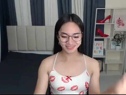 PetiteAsianMarian online show from 10.21.25