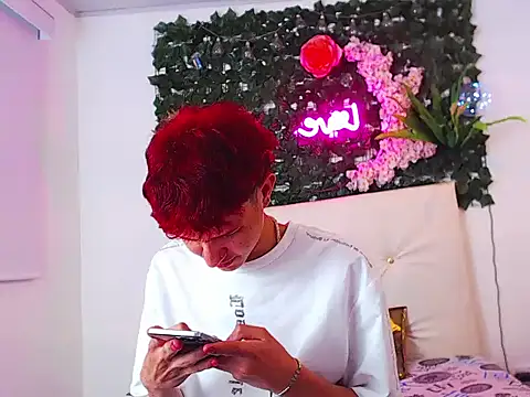 Snapshot of ANDRES_ANTONIO chatting on 10.16.25 ANDRES ANTONIO online show from 10.16.25