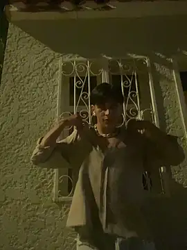 yutaa12 online show from 10.13.25