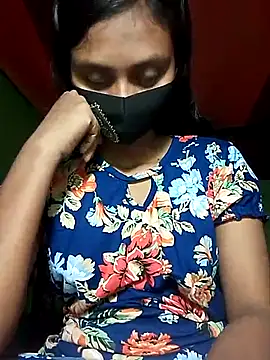 Snapshot of Night_Queen20 chatting on 10.23.25 Night Queen20 online show from 10.23.25