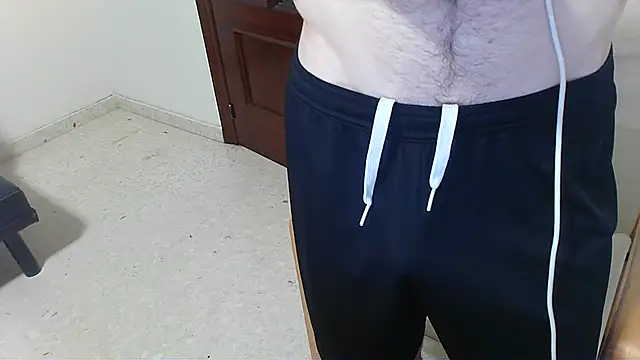 Snapshot of ZorroRomeo chatting on 10.20.25 ZorroRomeo online show from 10.20.25