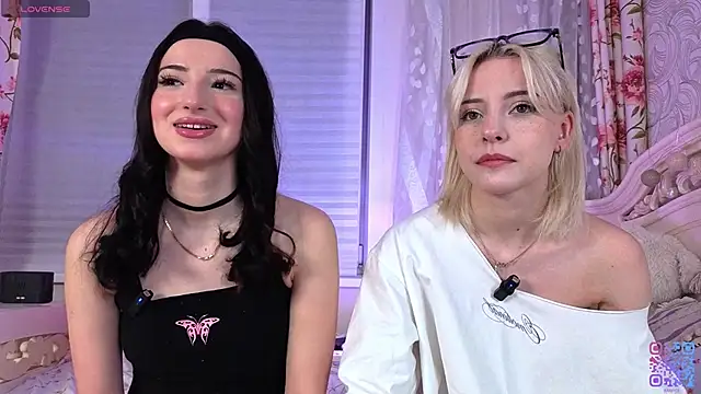 Snapshot of ariyour chatting on 03.26.26 ariyour online show from 03.26.26