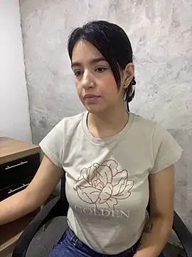 Snapshot of 1evelinewood chatting on 03.12.25 1evelinewood online show from 03.12.25