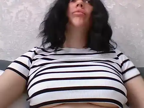 Yanorell online show from 03.04.26