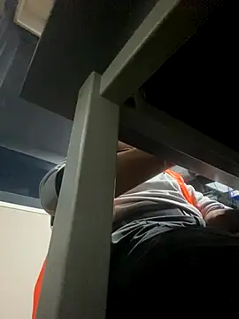 Snapshot of arasazgin chatting on 10.20.25 arasazgin online show from 10.20.25