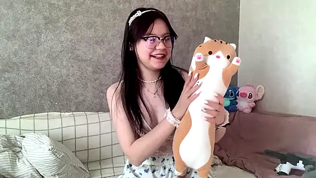 Snapshot of sota_starcaug chatting on 10.17.25 sota starcaug online show from 10.17.25