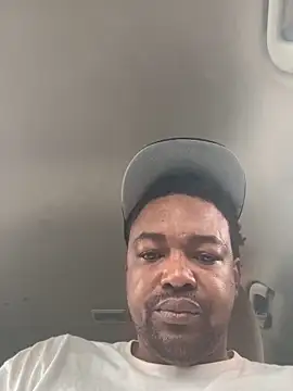 Snapshot of bamahead chatting on 10.27.25 bamahead online show from 10.27.25