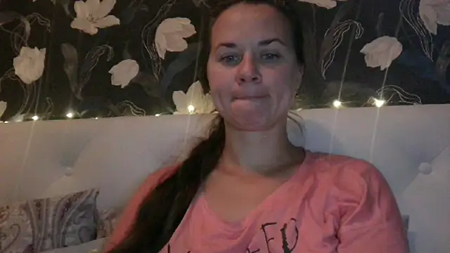 GiaaCaranggi online show from 10.15.25