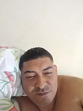 Snapshot of sexyandres_23 chatting on 10.12.25 sexyandres 23 online show from 10.12.25