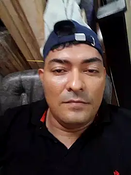 Snapshot of sexyandres_23 chatting on 10.20.25 sexyandres 23 online show from 10.20.25