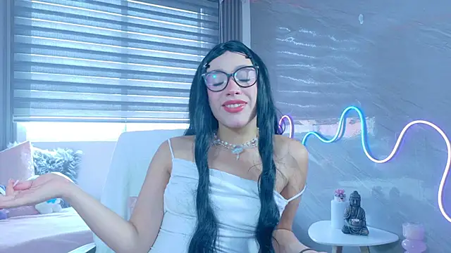 Naaomi cute online show from 10.27.25