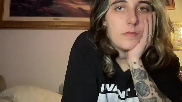 Snapshot of lill_daddysgirl chatting on 12.19.25 lill daddysgirl online show from 12.19.25