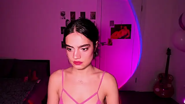 Snapshot of nightfloatt chatting on 10.24.25 nightfloatt online show from 10.24.25