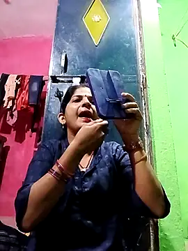 Snapshot of Karishma_cute chatting on 10.20.25 Karishma cute online show from 10.20.25