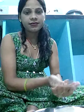 Snapshot of Nitya_hot chatting on 05.11.26 Nitya hot online show from 05.11.26