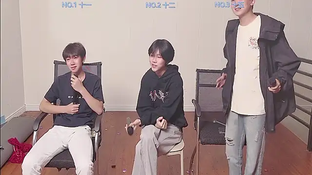 Snapshot of hyboys chatting on 10.16.25 hyboys online show from 10.16.25