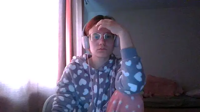 LuckySLove online show from 06.17.26