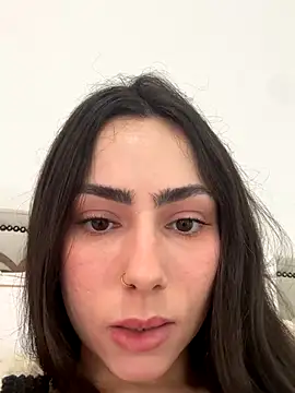 Baby Mia pires online show from 10.13.25