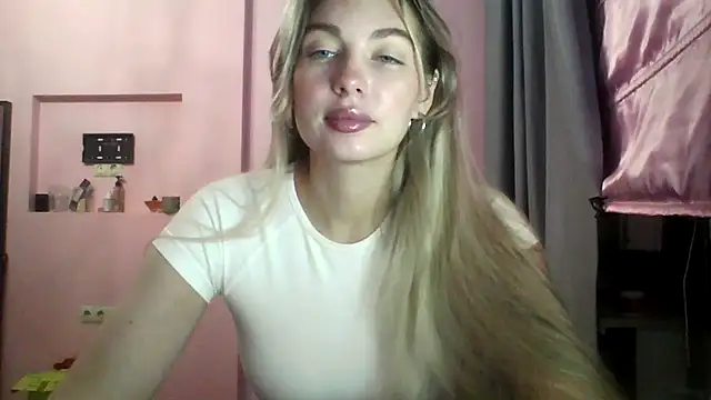 Snapshot of Sygream chatting on 10.26.25 Sygream online show from 10.26.25