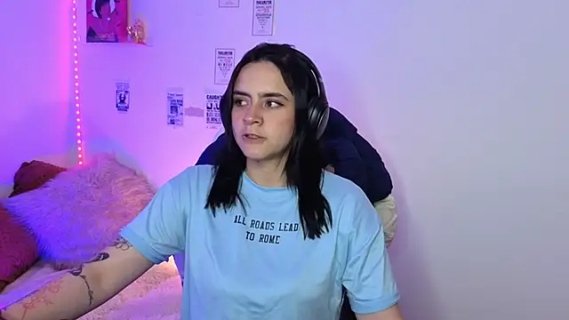 Emily Lindey online show from 04.10.26