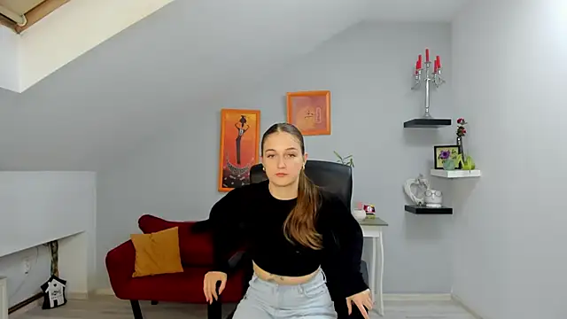 Snapshot of AnneWilsonn chatting on 10.13.25 AnneWilsonn online show from 10.13.25