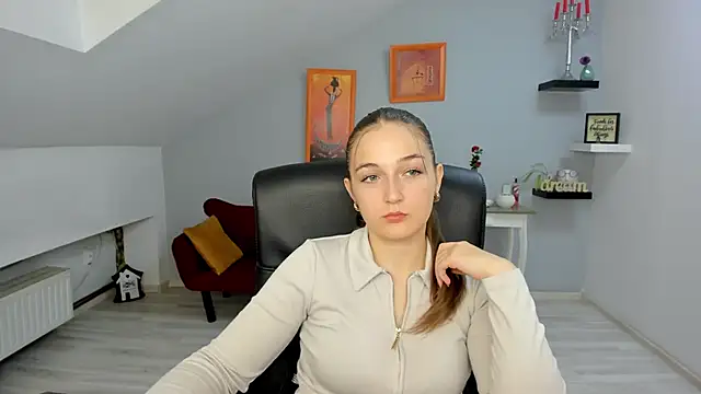 Snapshot of AnneWilsonn chatting on 10.24.25 AnneWilsonn online show from 10.24.25