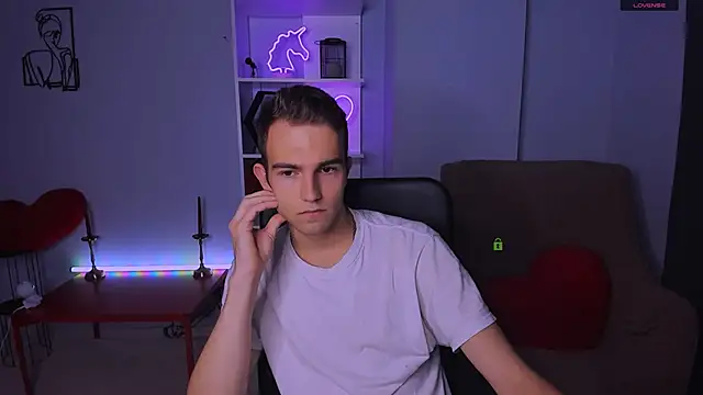 astren villo online show from 11.13.25