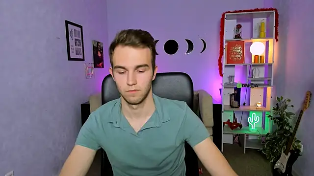 astren villo online show from 04.11.26