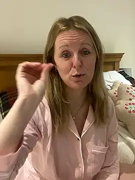 madamlillyrose online show from 01.14.26