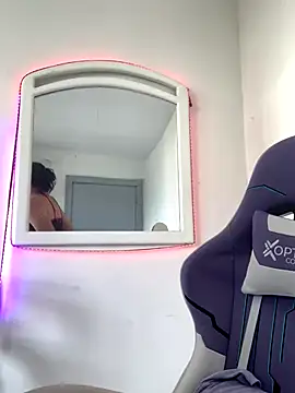 La-Gatiita-trans online show from 11.22.25