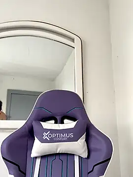 La-Gatiita-trans online show from 11.29.25