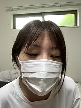 Snapshot of ichika_2_ chatting on 10.17.25 ichika 2  online show from 10.17.25