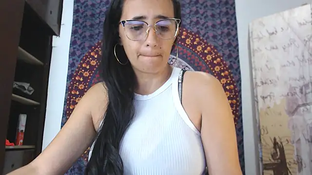 Snapshot of Lucyy_Naugthy chatting on 02.14.26 Lucyy Naugthy online show from 02.14.26