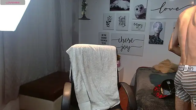 AmethystShadow17 online show from 11.21.25