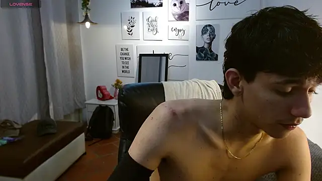 AmethystShadow17 online show from 12.20.25