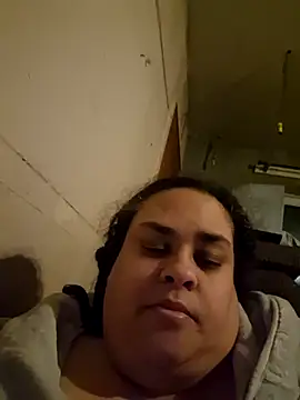 BigBusty VoluptuousMilfX online show from 11.18.25