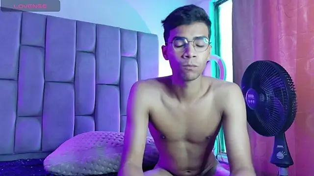 Desire4Duo online show from 04.23.26