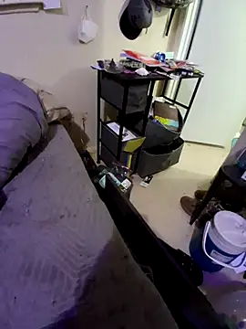 Snapshot of whateveruwanthowever chatting on 10.27.25 whateveruwanthowever online show from 10.27.25