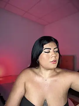 Snapshot of -MACA- chatting on 10.21.25 -MACA- online show from 10.21.25