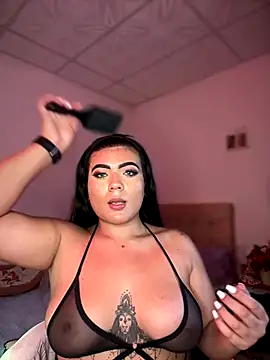 Snapshot of -MACA- chatting on 10.23.25 -MACA- online show from 10.23.25