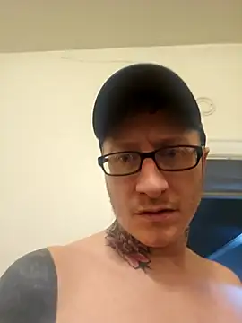 Snapshot of FriskedBedside6669 chatting on 10.24.25 FriskedBedside6669 online show from 10.24.25