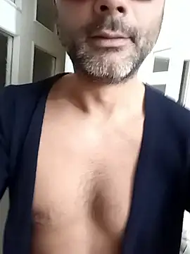 Snapshot of koruhkn chatting on 03.31.26 koruhkn online show from 03.31.26