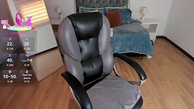 Cat  Moon   online show from 04.20.26