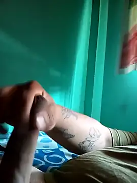 Snapshot of WIlGar1993 chatting on 11.19.25 WIlGar1993 online show from 11.19.25