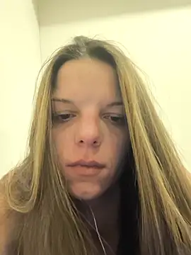 Snapshot of of-zenna chatting on 10.30.25 of-zenna online show from 10.30.25