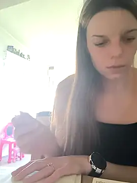 Snapshot of of-zenna chatting on 11.01.25 of-zenna online show from 11.01.25